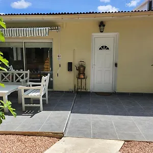 Maison Jardin Et Parking Gratuit - 10 Min De L'aeroport - Metro 14 - Arrivee Autonome , Orly France